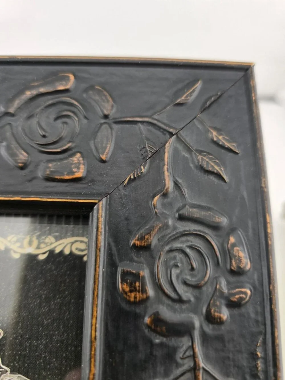 Sheffield Home Vintage Chic Black Rose Embossed Picture Frame 4x6 Inches READ